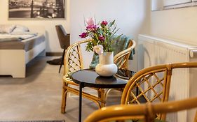 Gemuetliche Unterkunft Mit Terrasse